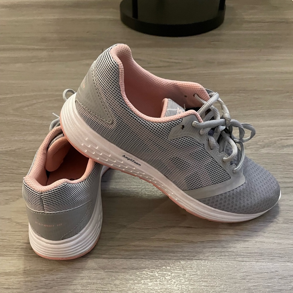 ASICS everyday comfort sneaker